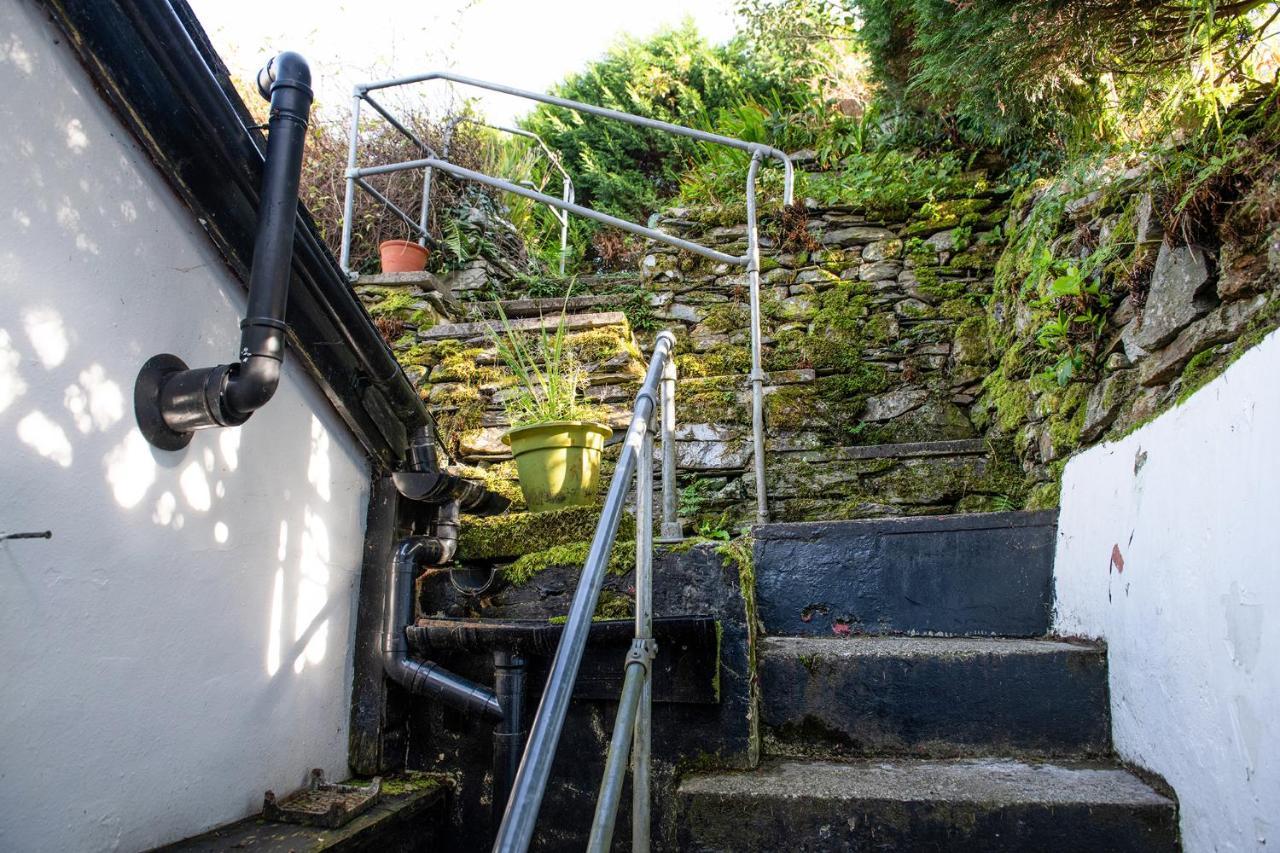 Homely Cottage With Garden And Mountain-View Blaenau Ffestiniog Esterno foto