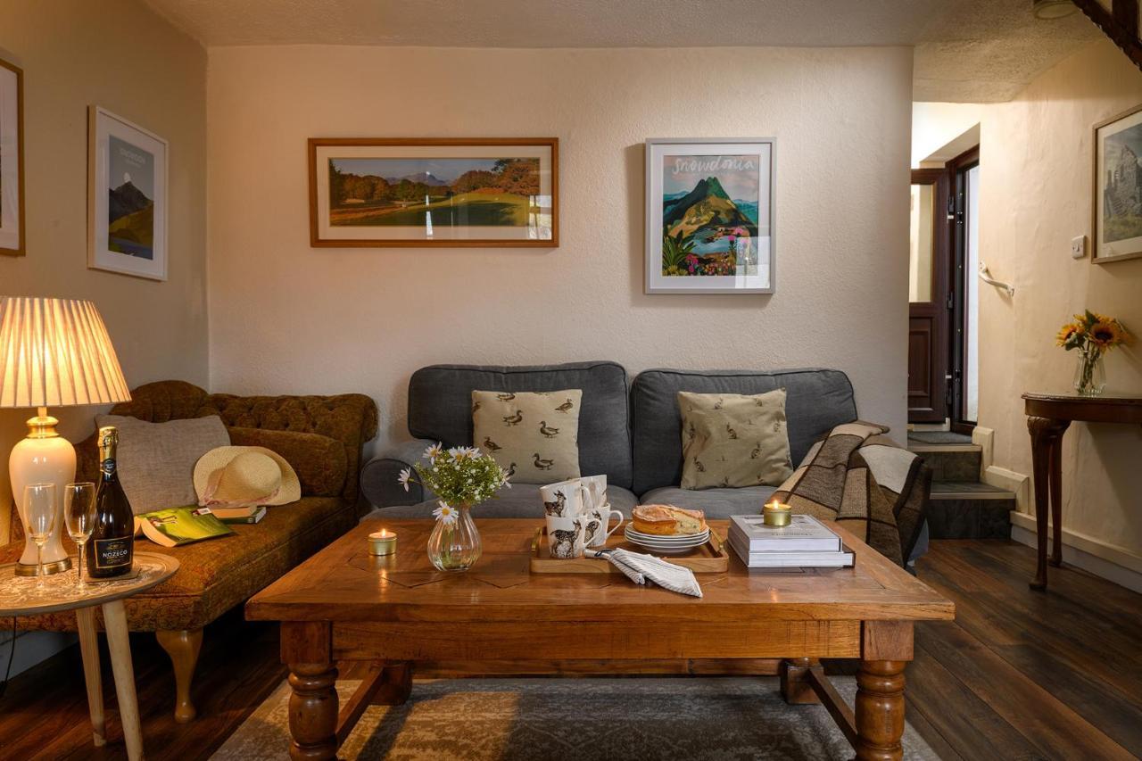 Homely Cottage With Garden And Mountain-View Blaenau Ffestiniog Esterno foto